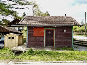 Stammesheim der Skythen in Icking Frontansicht