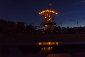 Der Lagerturm bei Nacht